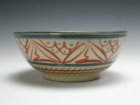 琉球壷屋焼 陶真窯 相馬正和 琉球赤絵間取唐草文銅鑼鉢 琉球壷屋焼 陶真窯 相馬正和 琉球赤絵間取唐草文銅鑼鉢